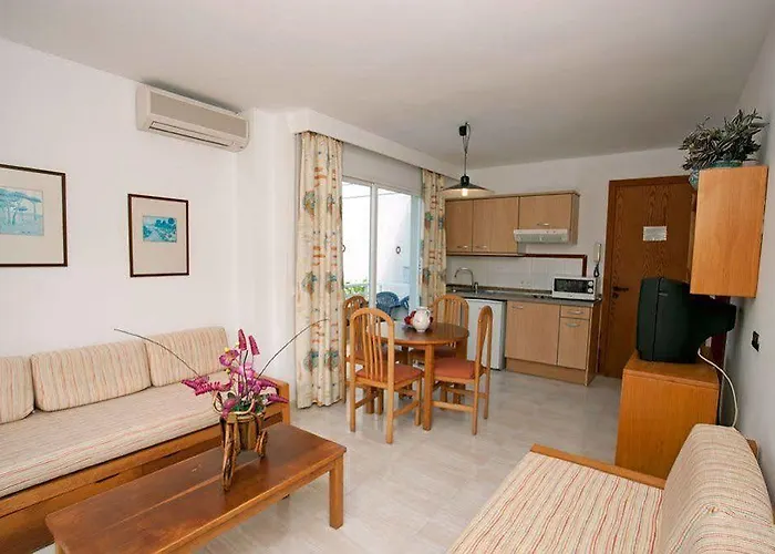 Cabot Velas Apartman *
